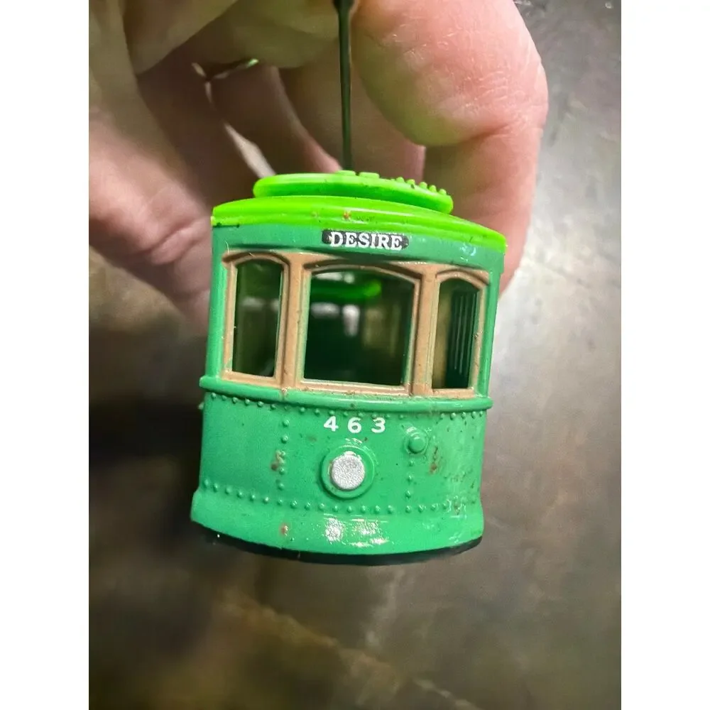 HO Scale Desire Street Trolley Car Non-Powered Green Streetcar Model Train Vtg